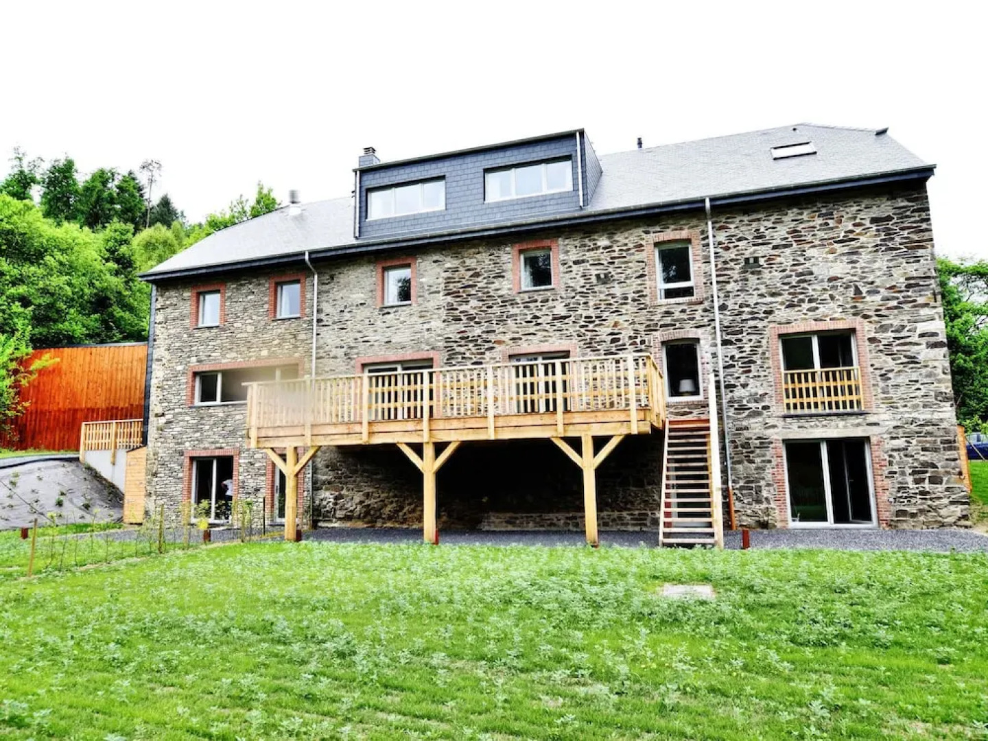 Combination of two Beautiful, Luxuriously Renovated Homes With En-suite Bathrooms