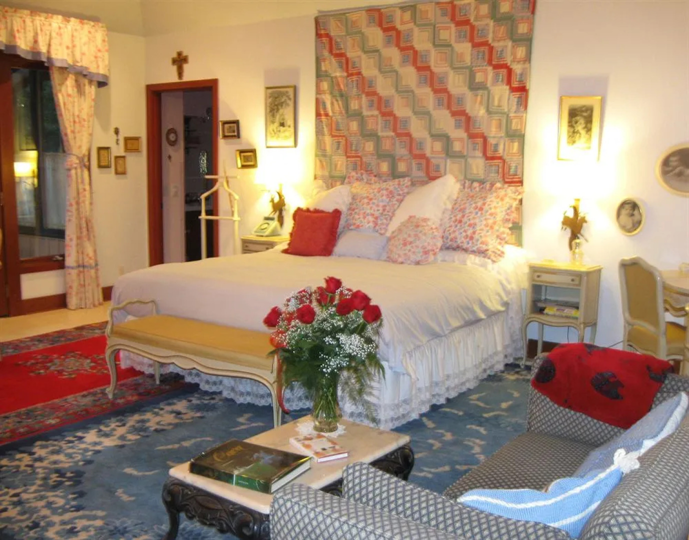 Auberge de Seattle, French Country Inn