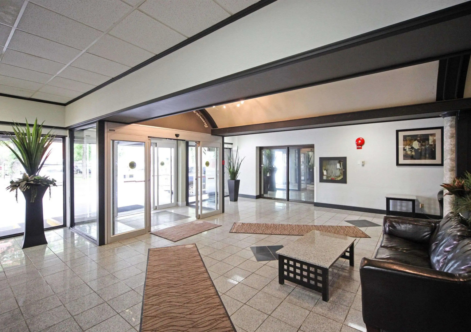 Comfort Inn & Suites Downtown Edmonton