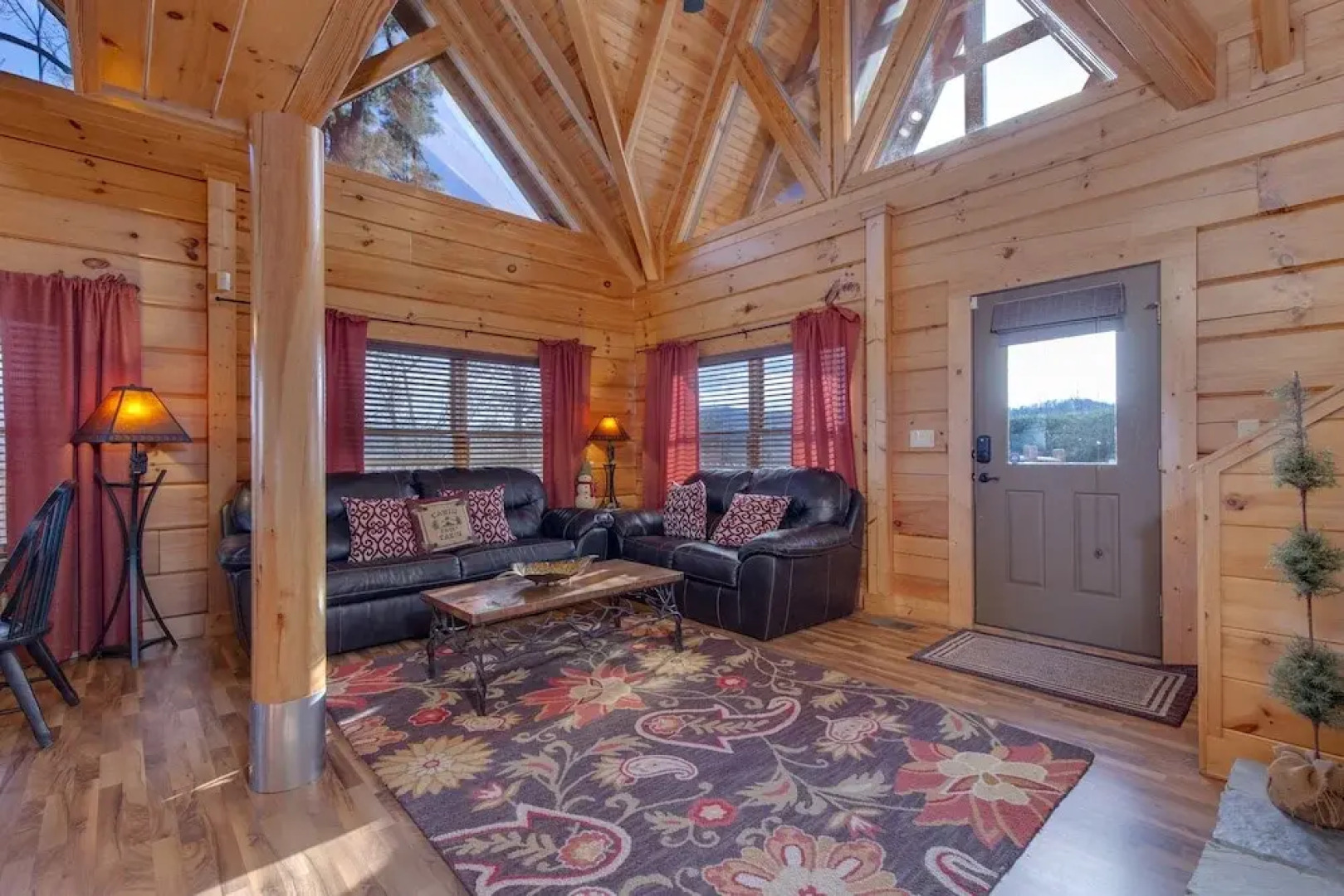 Clear Blue Morning - Three Bedroom Cabin