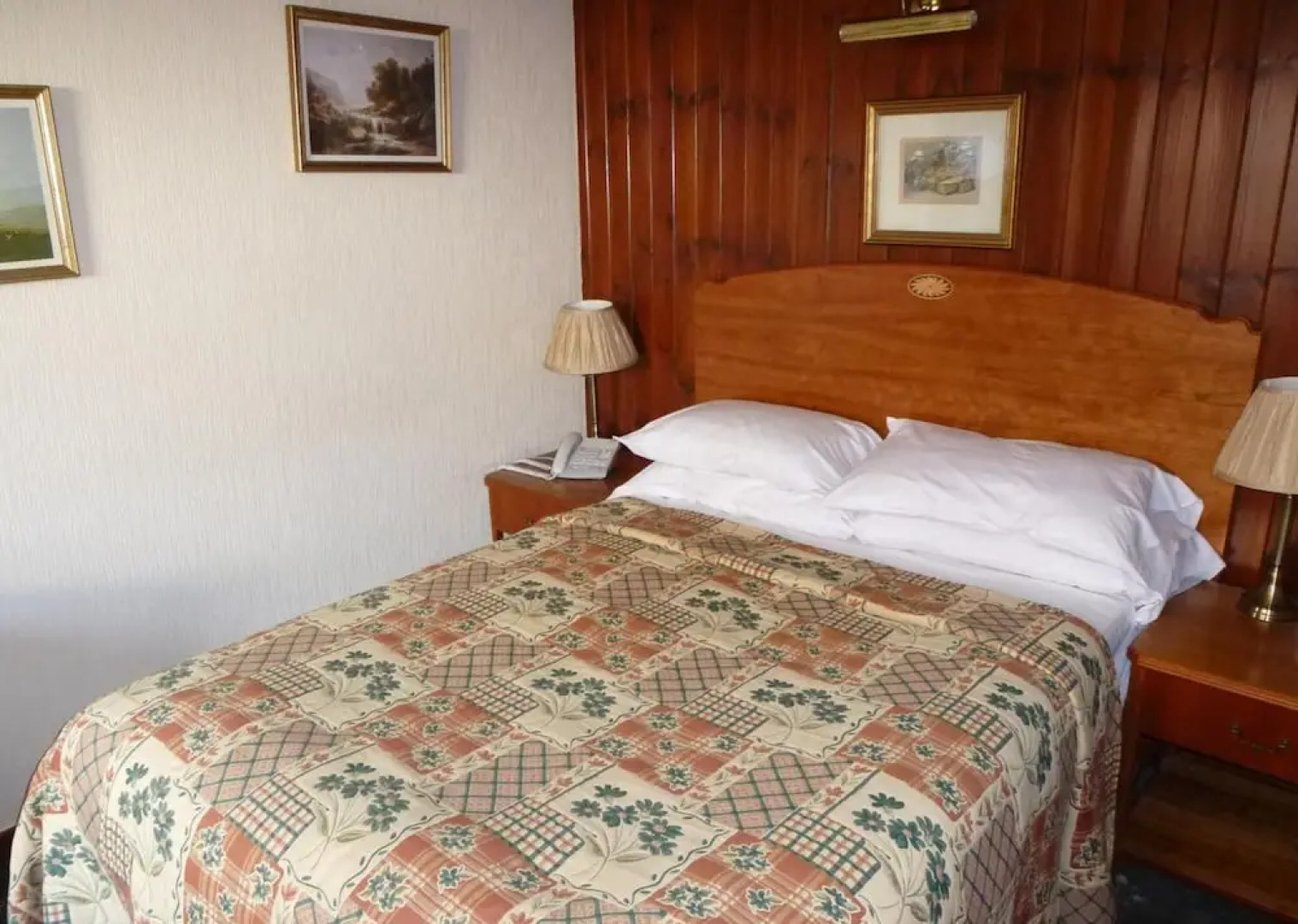 Somerton House Hotel