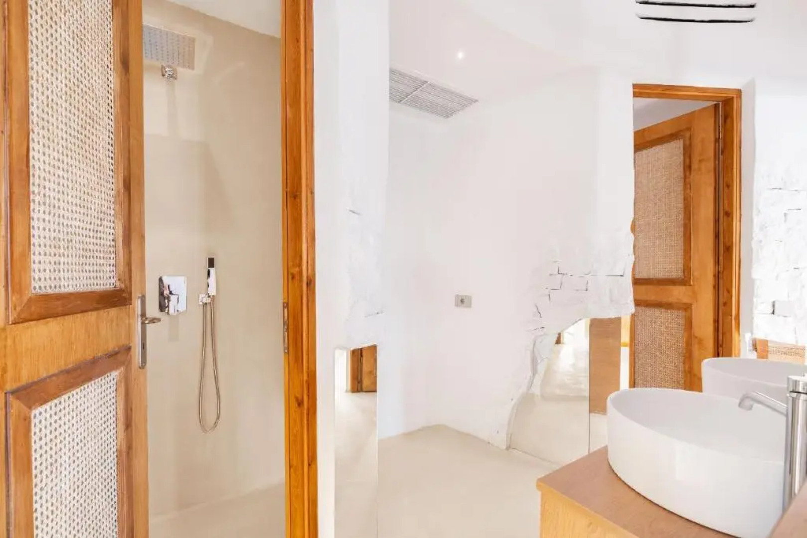 Faos Exclusive Suites