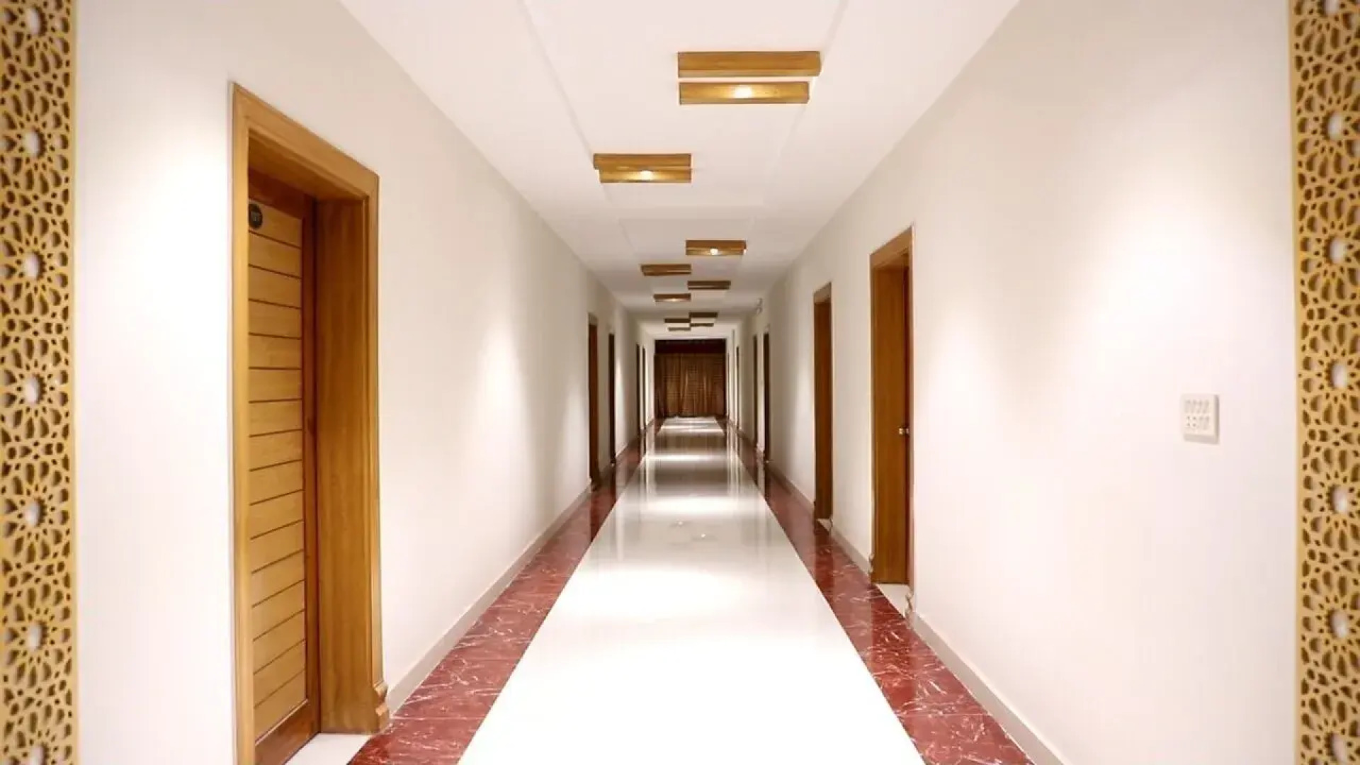 Usmania restaurant and Civic Hotel