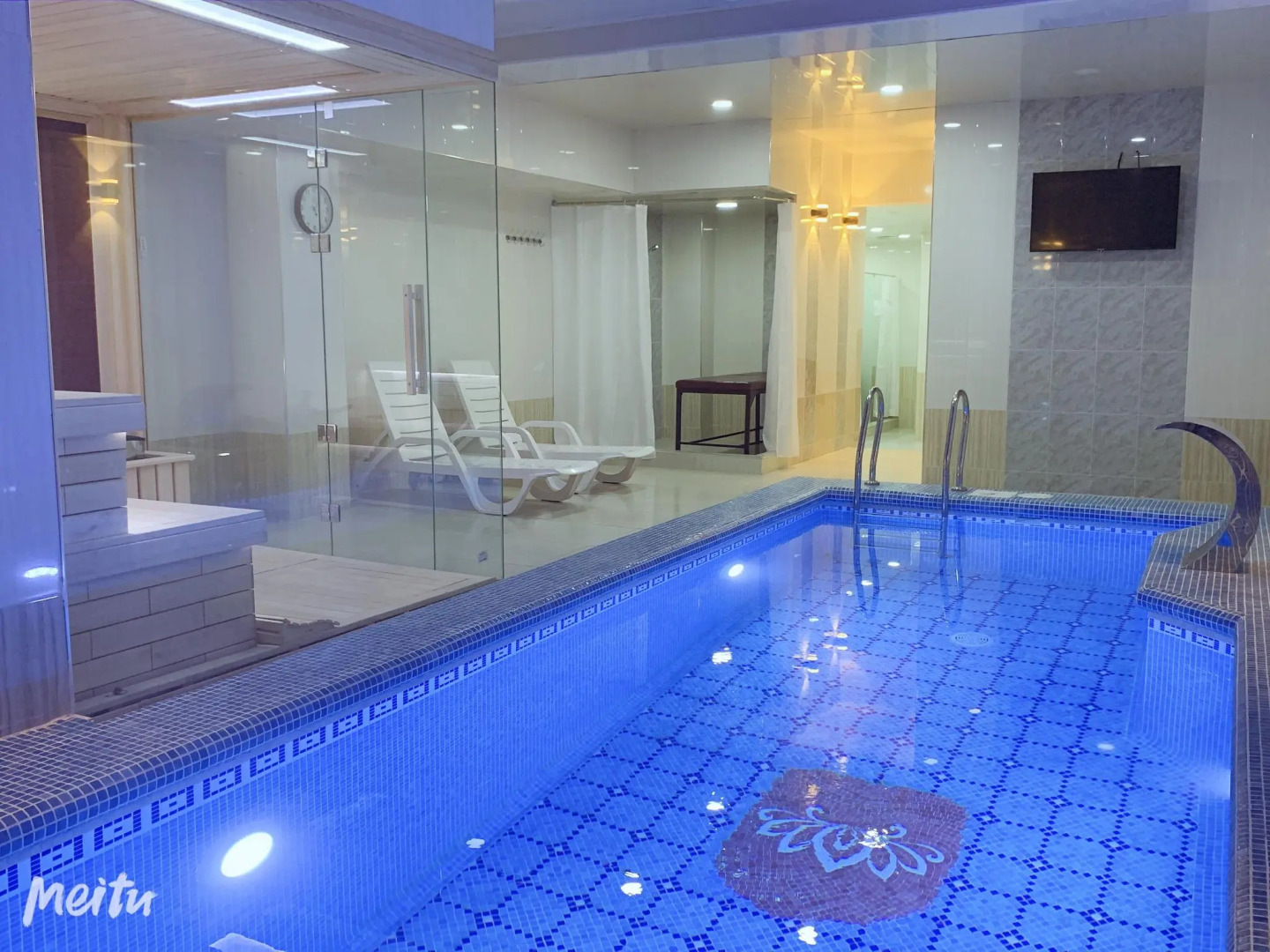 Отель Mira Stay