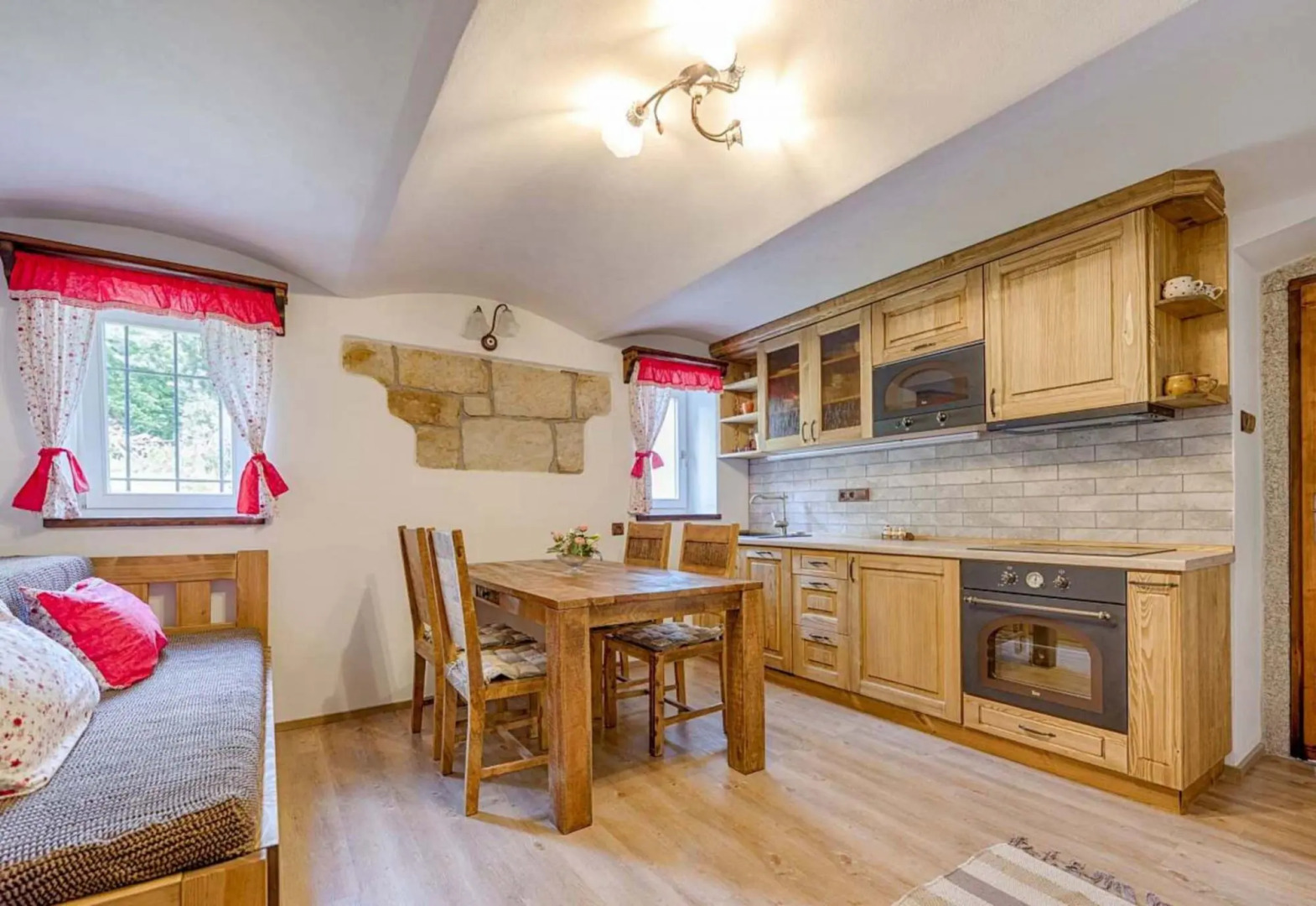 Rozstani Lrls025 in Svetl pod Je Tedem