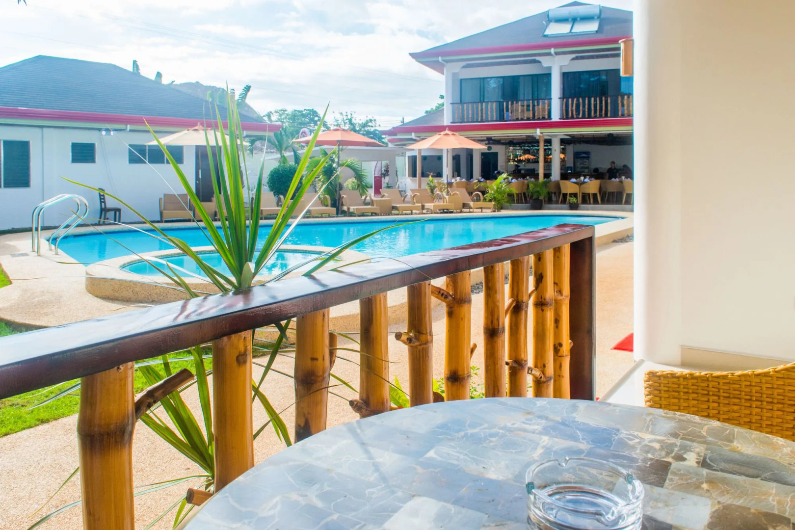 Alona Vida Beach Hill