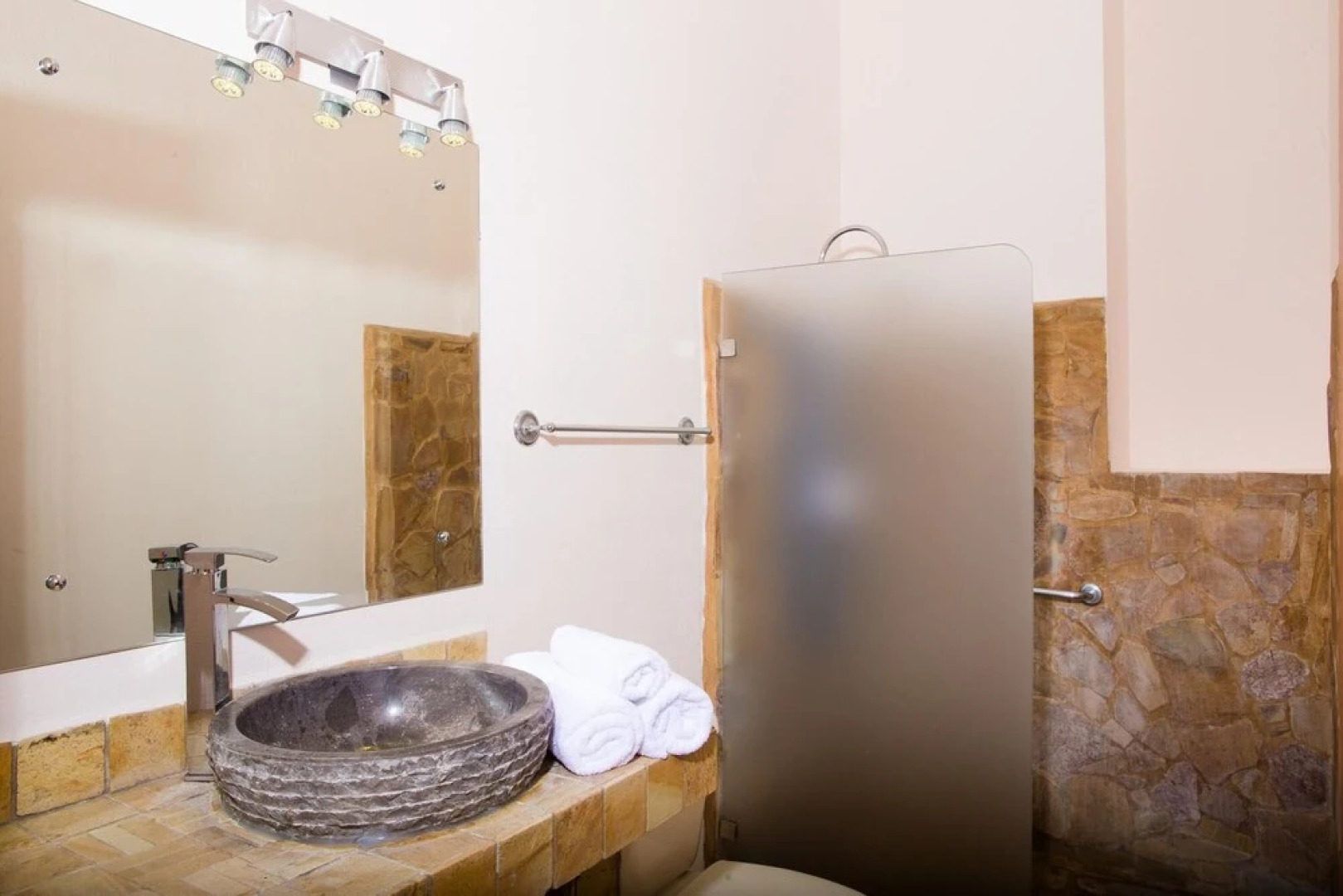 Exclusive 5BR Tanager Ocean View Villa w Private Pool Jungle Views