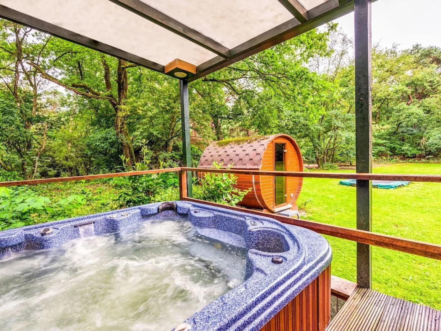 Sun Kissed Bungalow in Uden with Sauna, Hot Tub, Terrace