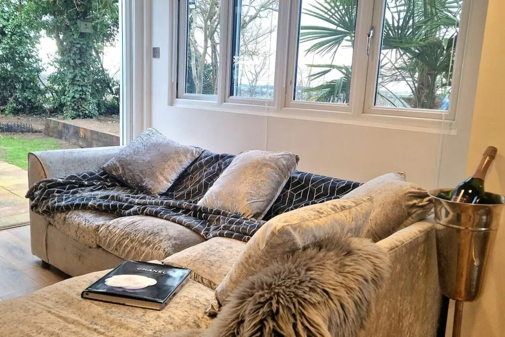 1 Bed Cottage-museum View-garden-free Parking