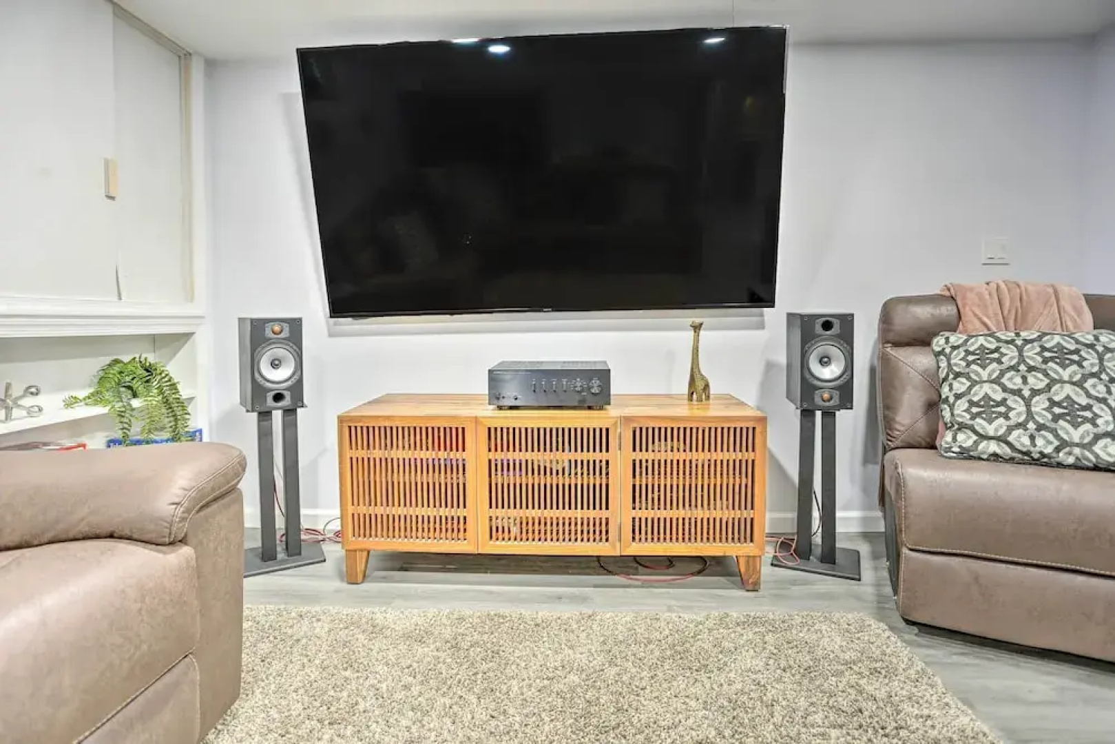 Saddle Brook Studio With Patio - Near Nyc!