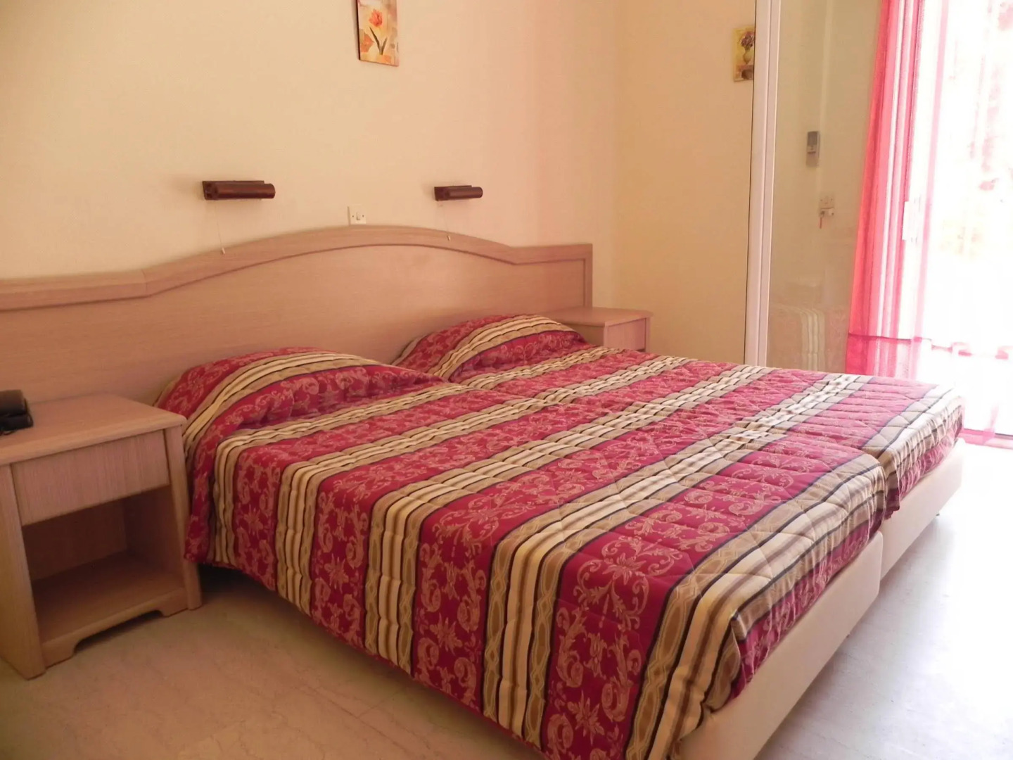 Отель Primavera Hotel