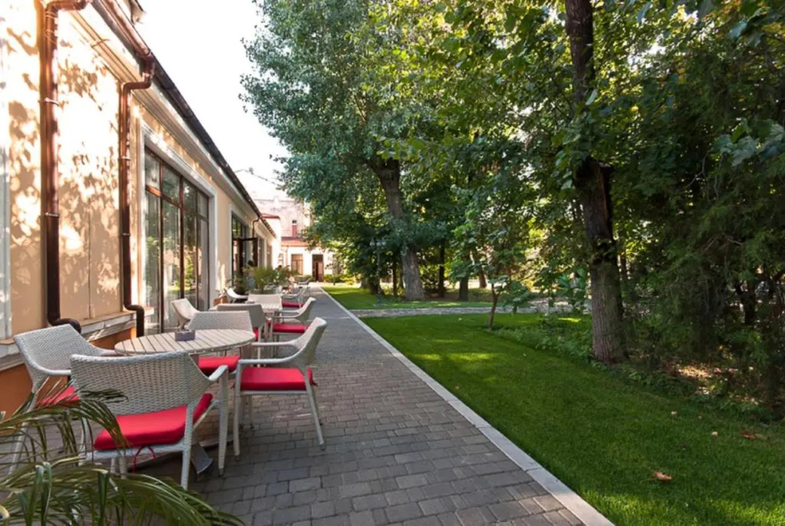 Отель Адмирал