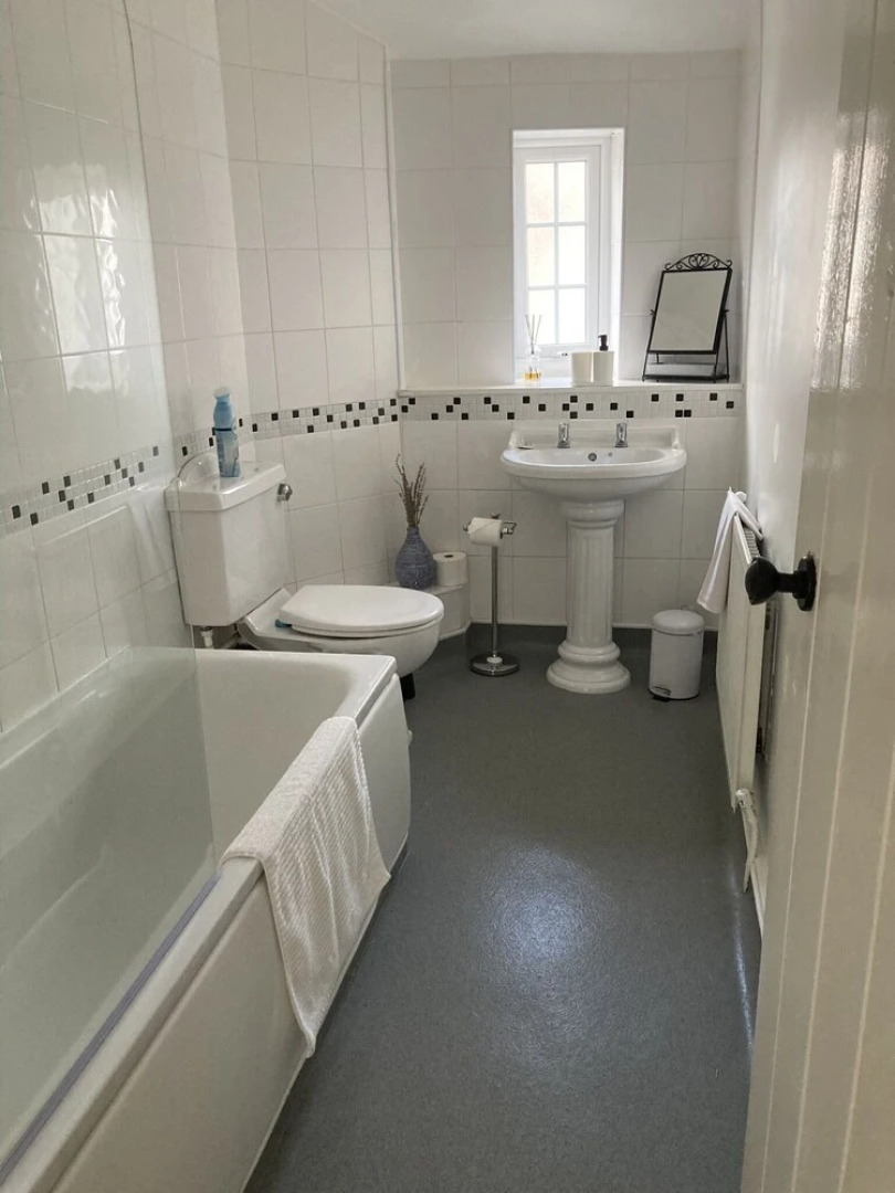 Ask 4 Discount, Best 3-bed House in Manchester