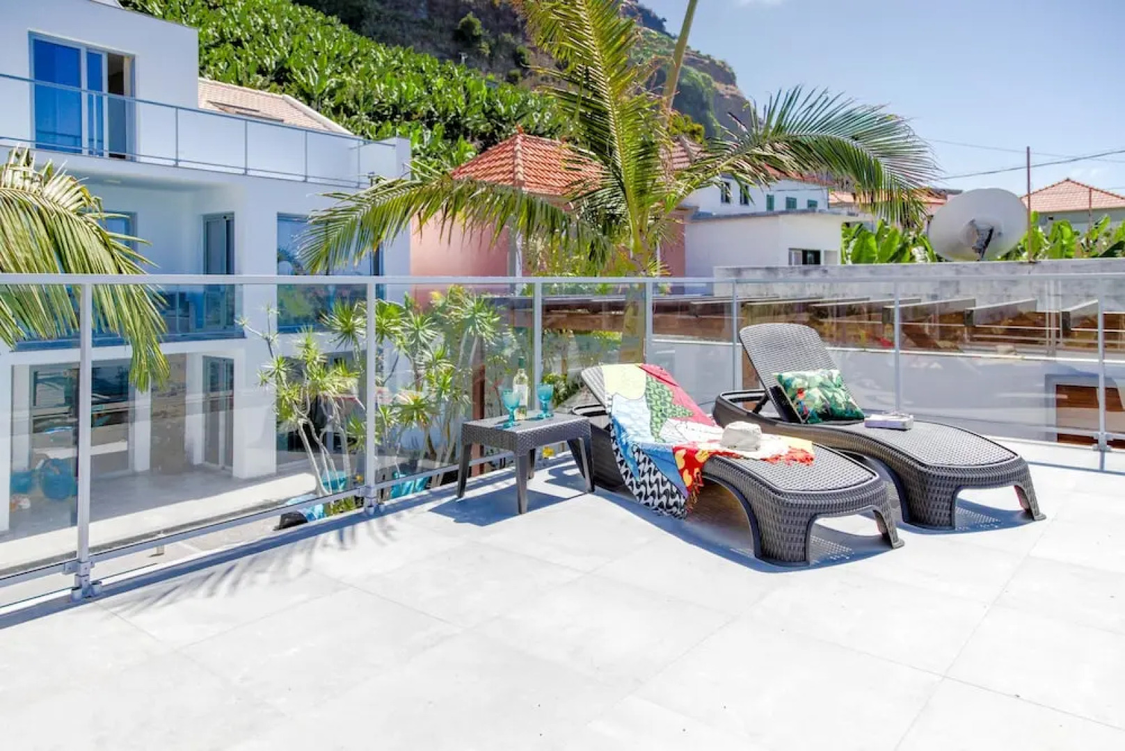 Madeira Beach House by MHM