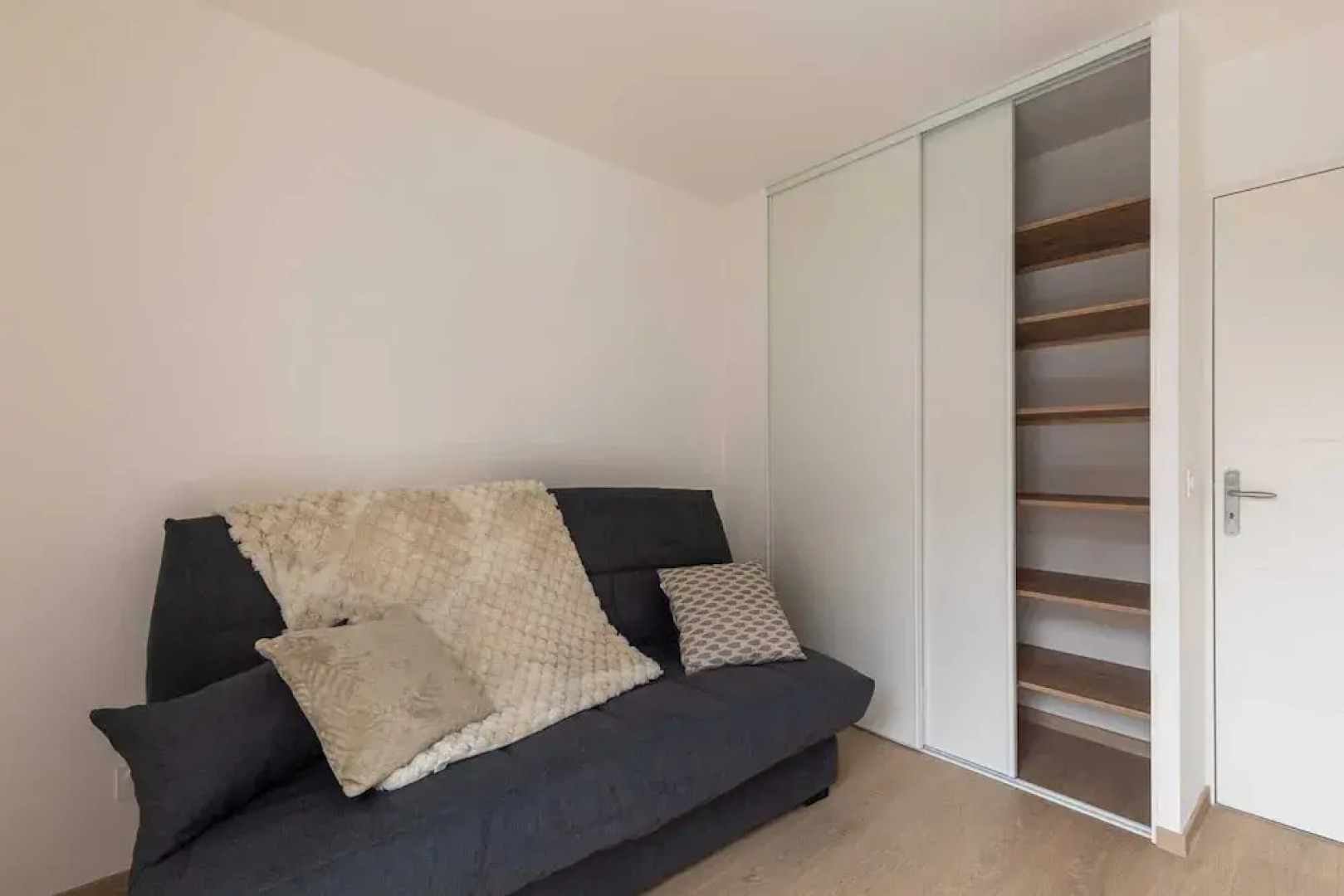 Charming Apartment 2br/4p - Near to Lyon