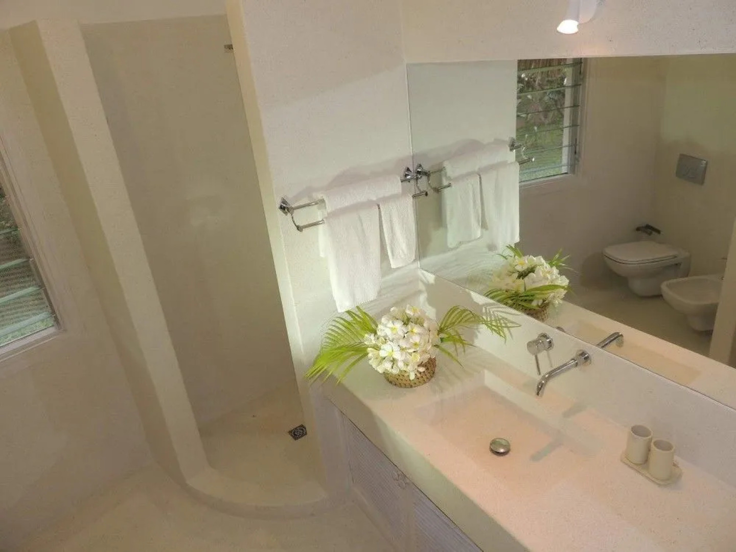 Leopard Point Luxury Beach Resort & Spa