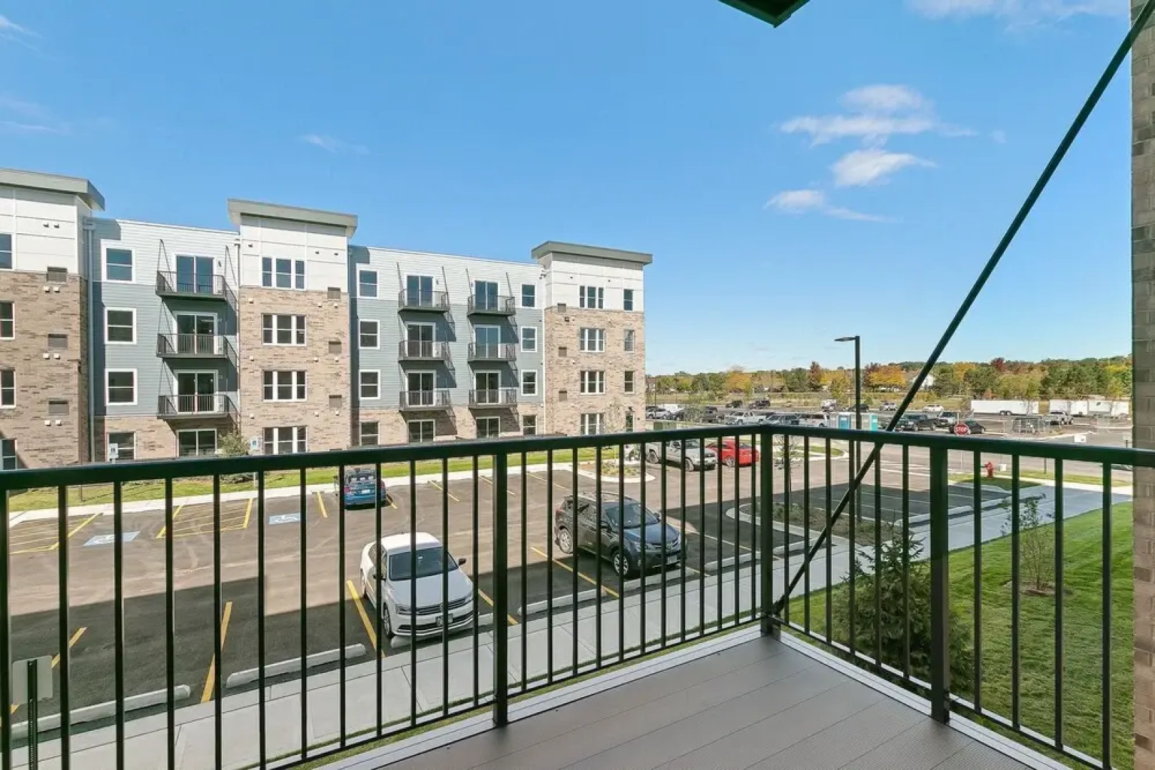 2BR Modern Living in Warrenville