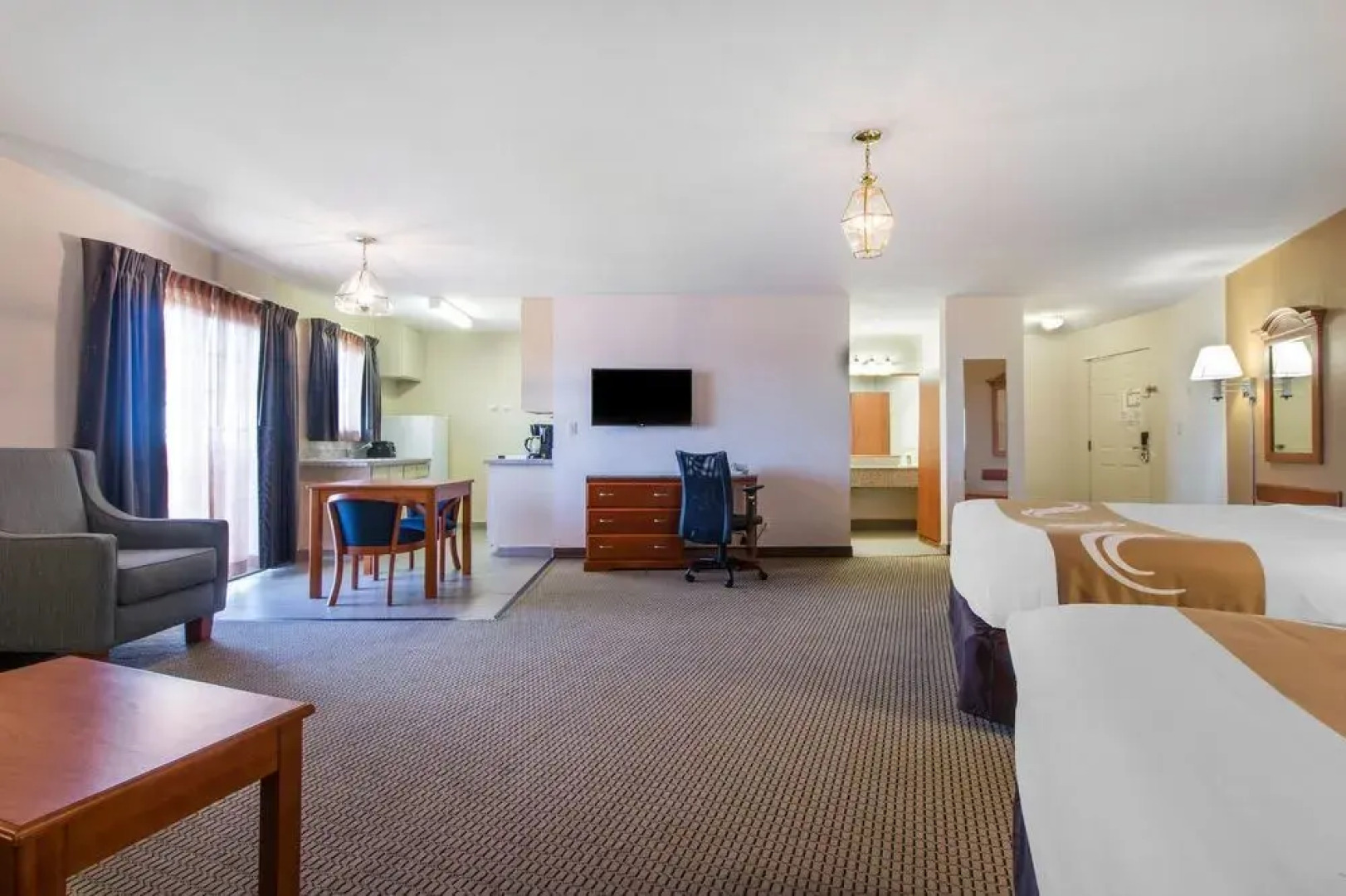 Quality Inn & Suites Redwood Coast