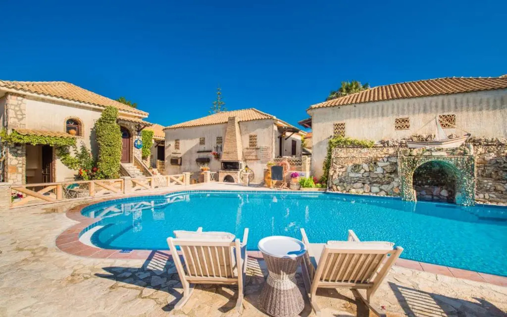 Garden Village Hotel