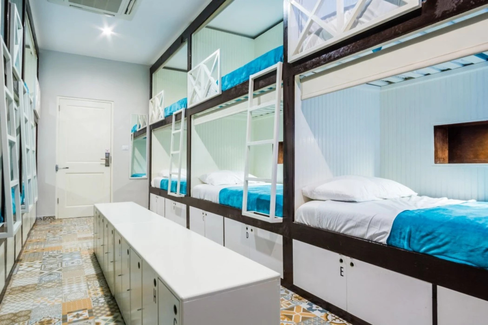 Bed & Bike Curacao Hotel