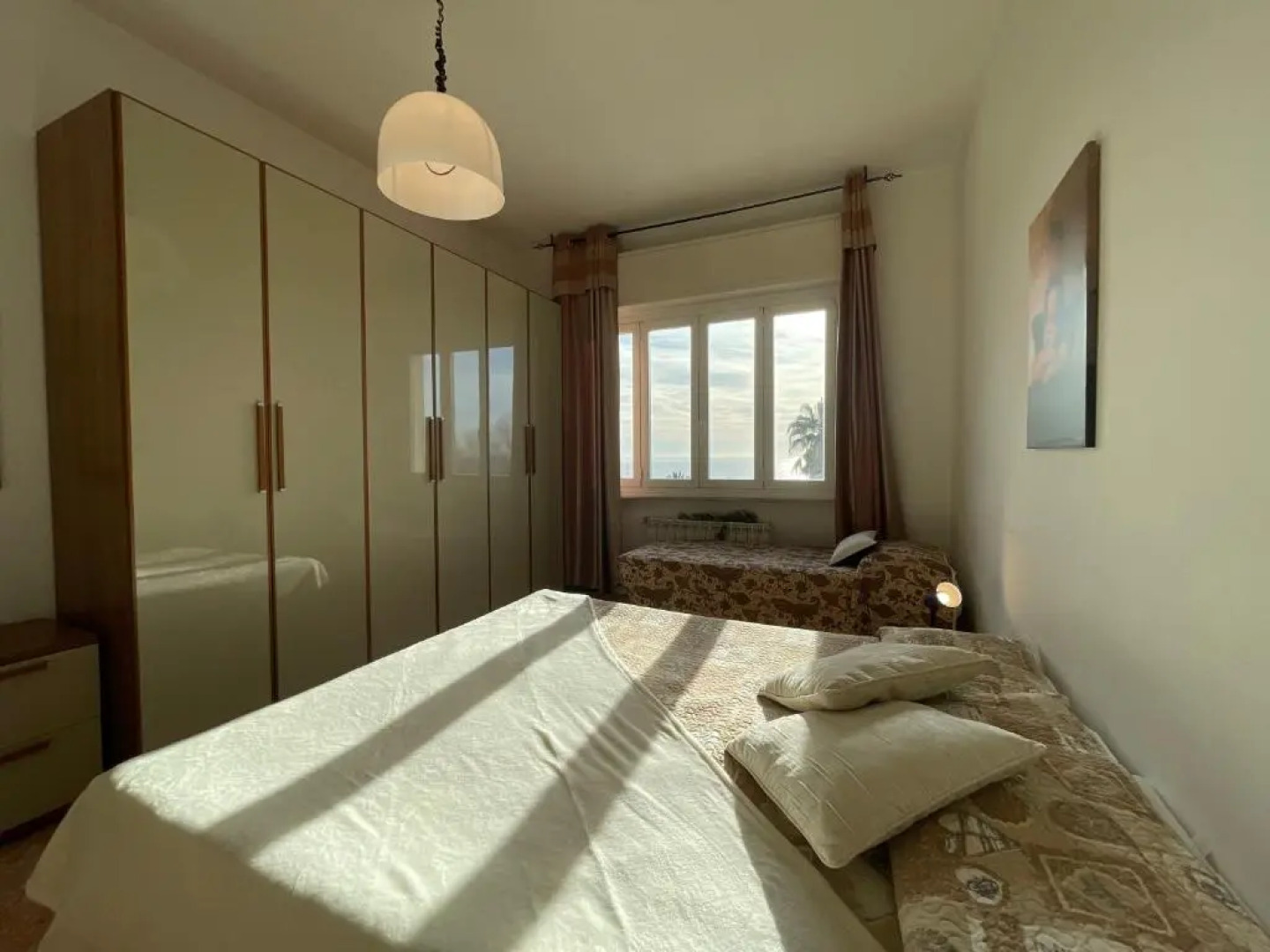 Piazza Doria 3 e 4 Locali Di fronte al Mare