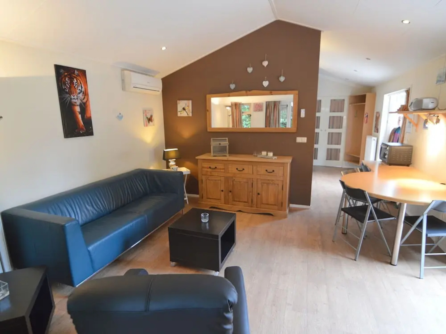 Tranquil Holiday Home in Wissel With Terrace, Garden