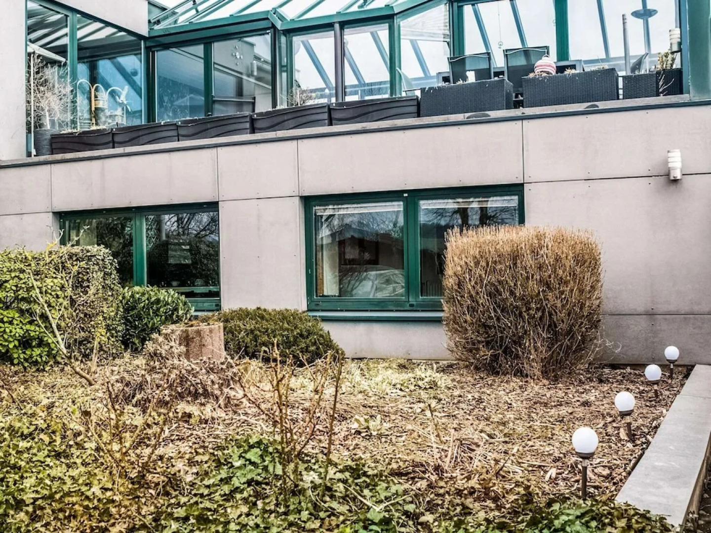 Cottage in Vaux-sur-sure With Garden