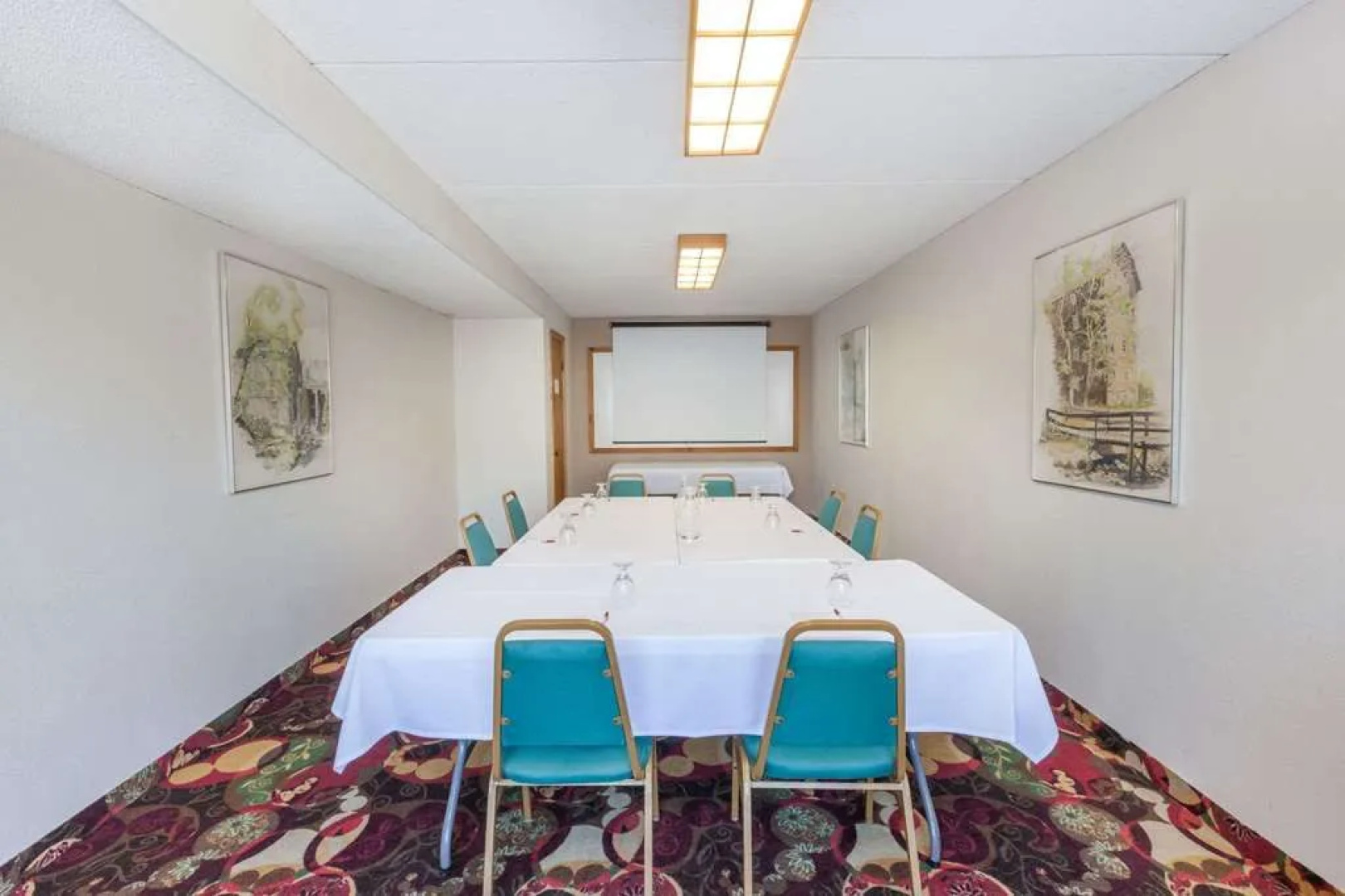 Ramada Grayling Hotel And Conference Center