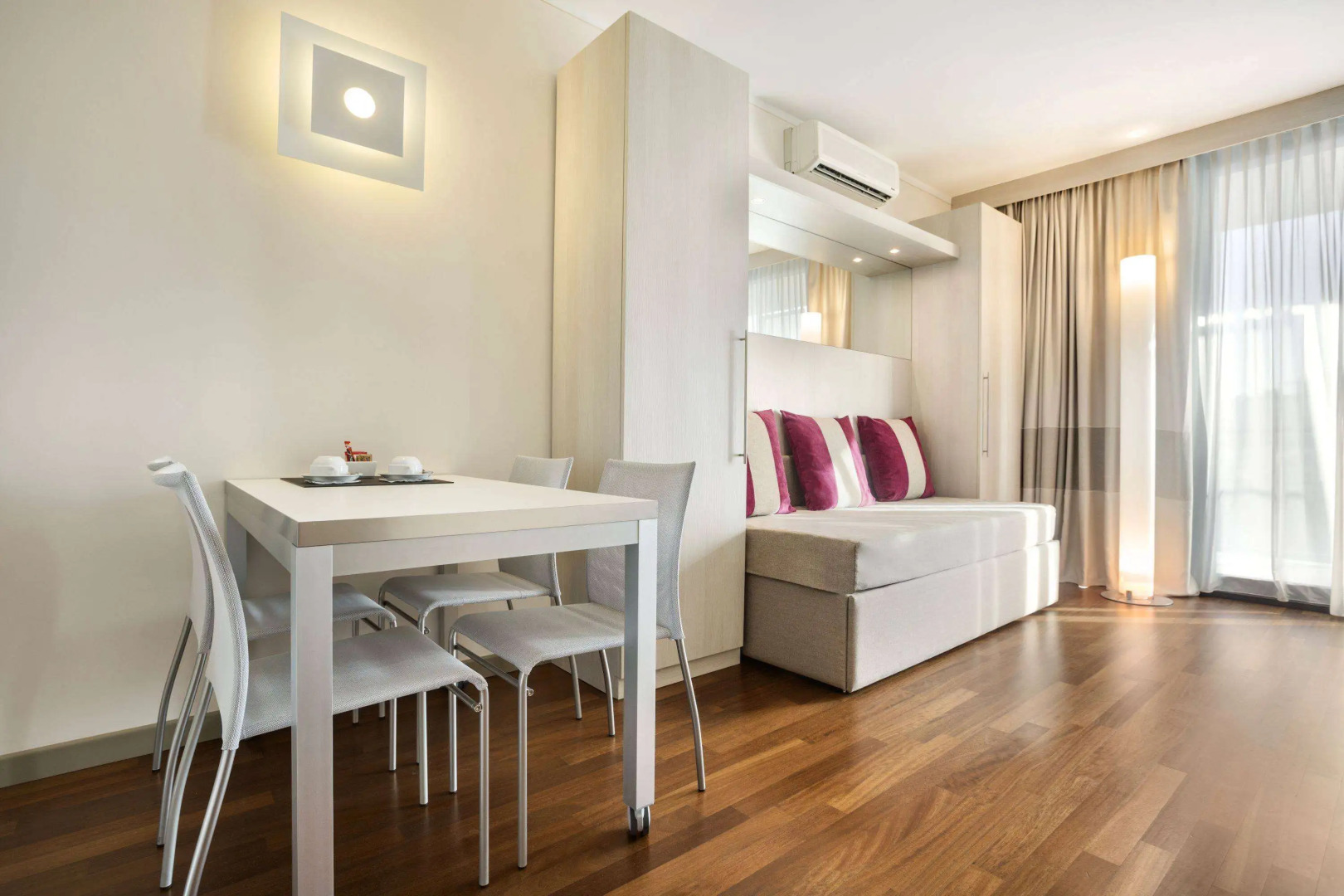 Отель Ramada Plaza by Wyndham Milano