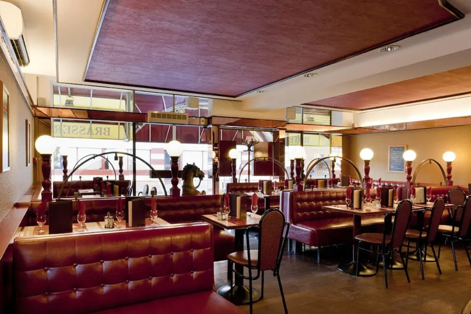 Hôtel restaurant Le Cheval Rouge
