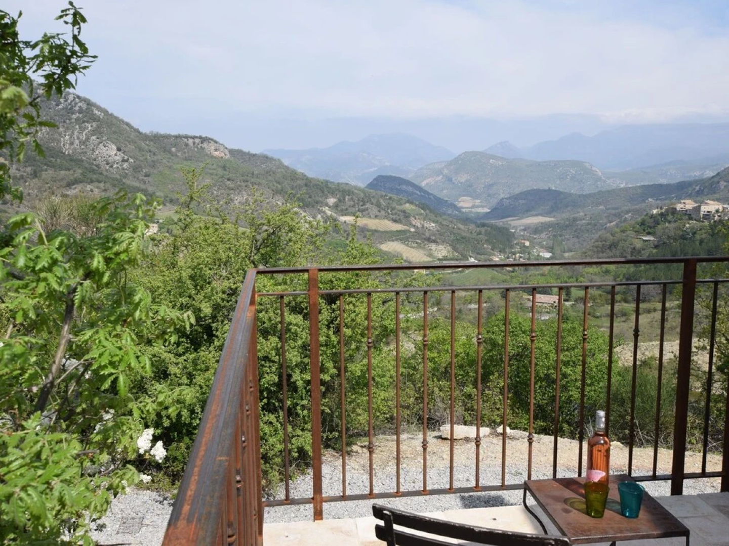 Spacious Holiday Home with Swimming Pool in Montaulieu