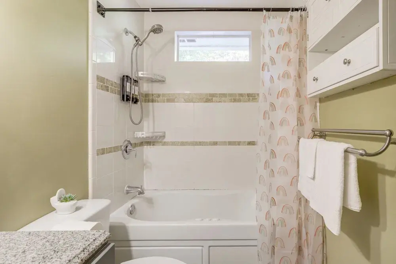 6 Mi to Stone Mountain Park: Home w/ Deck!