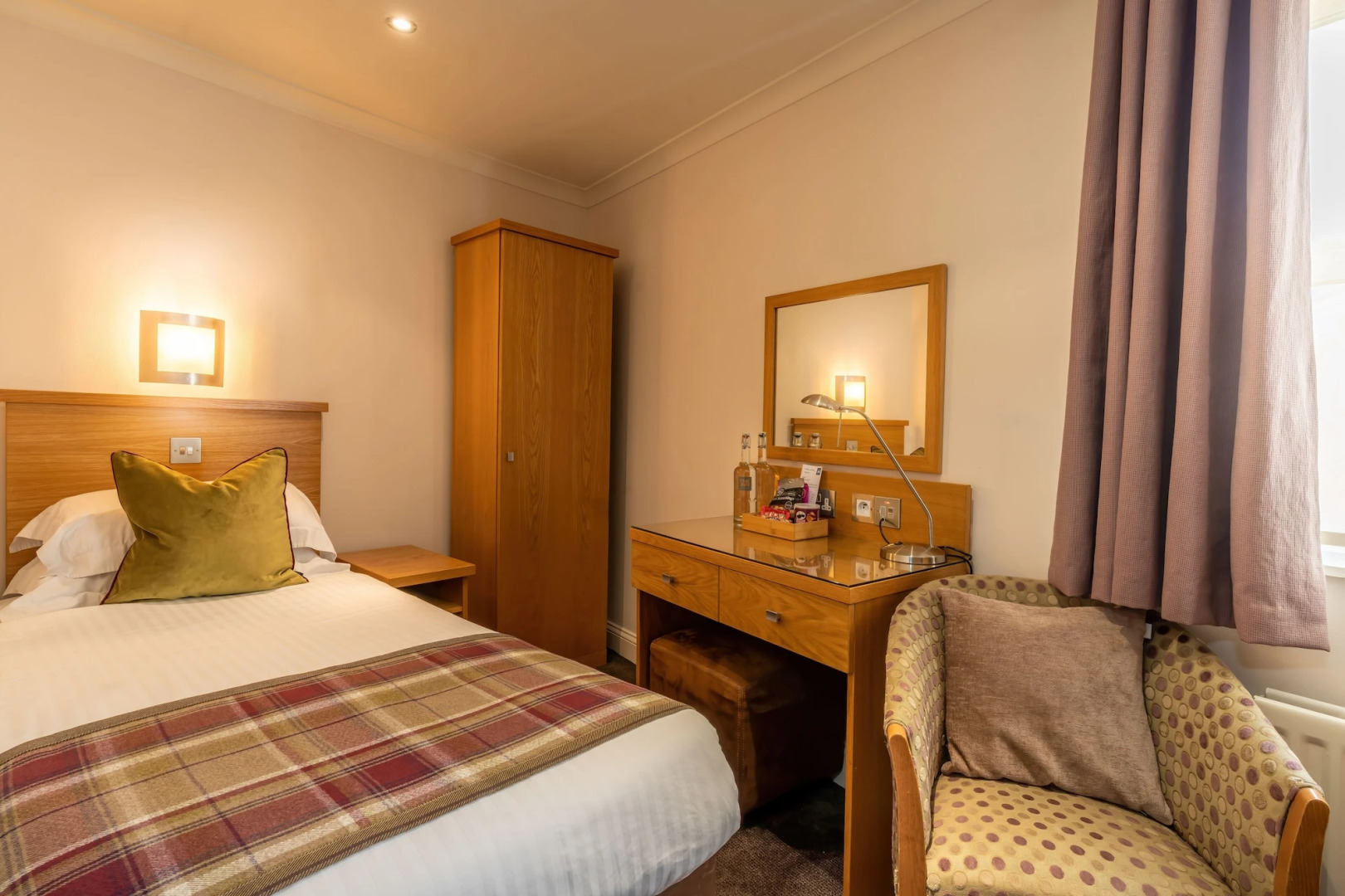 The Inn Boutique Hotel Bar and Restaurant