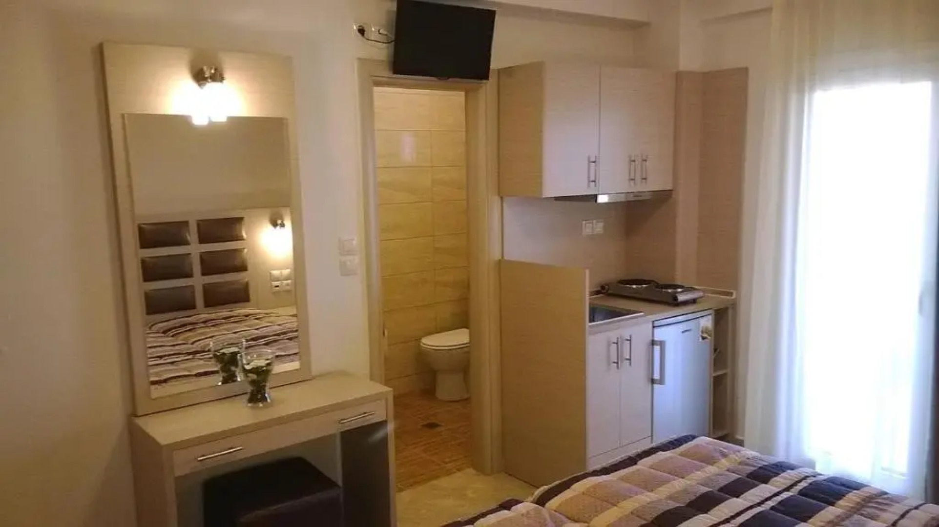 Gaia Studios & Apartments