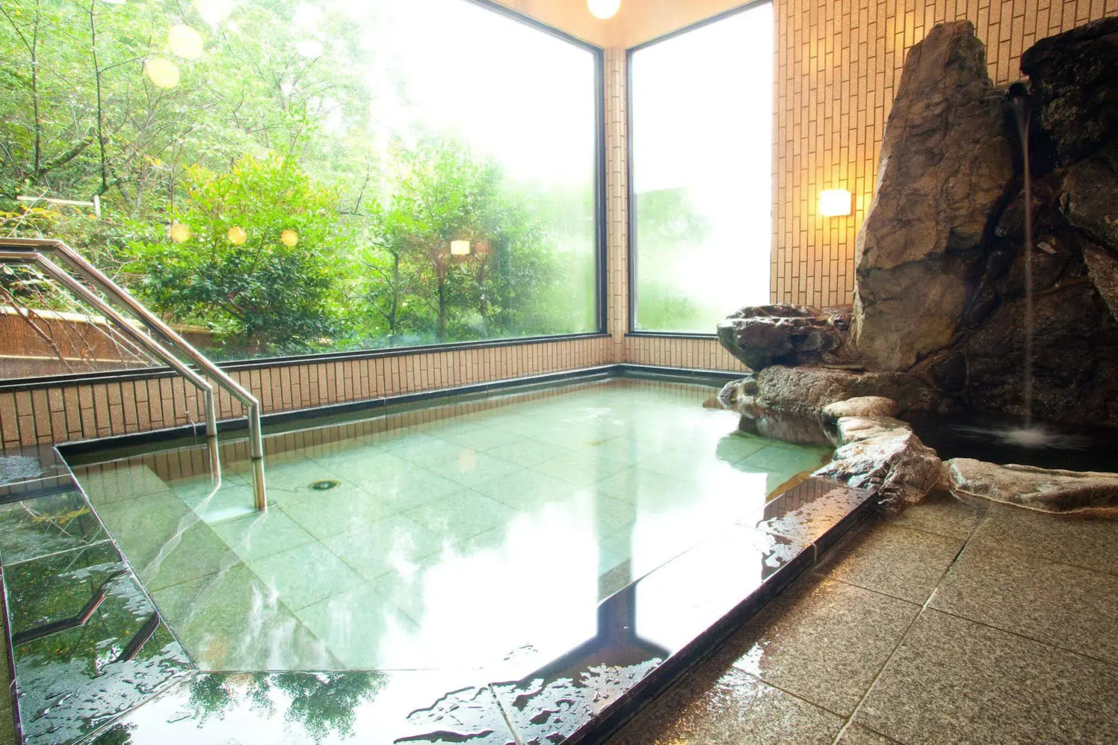 ANDO HOTEL NaraWakakusayama～DLIGHT LIFE & HOTELS～