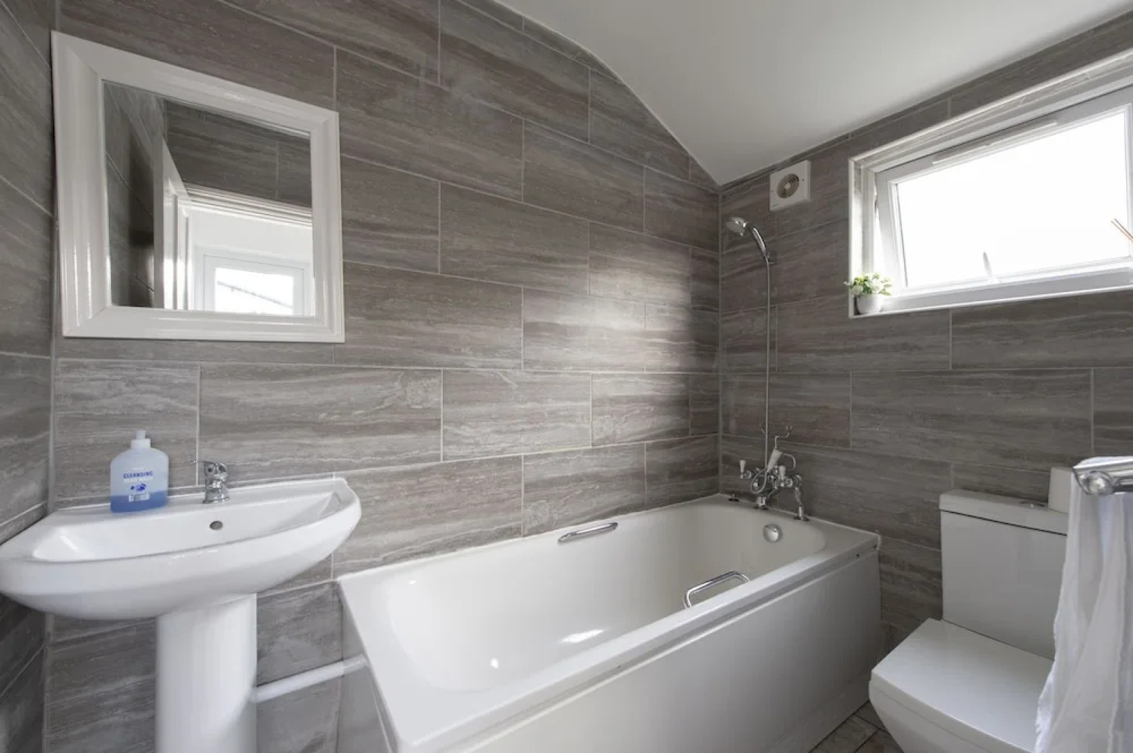 Fortified Home - Near Rochester Castle