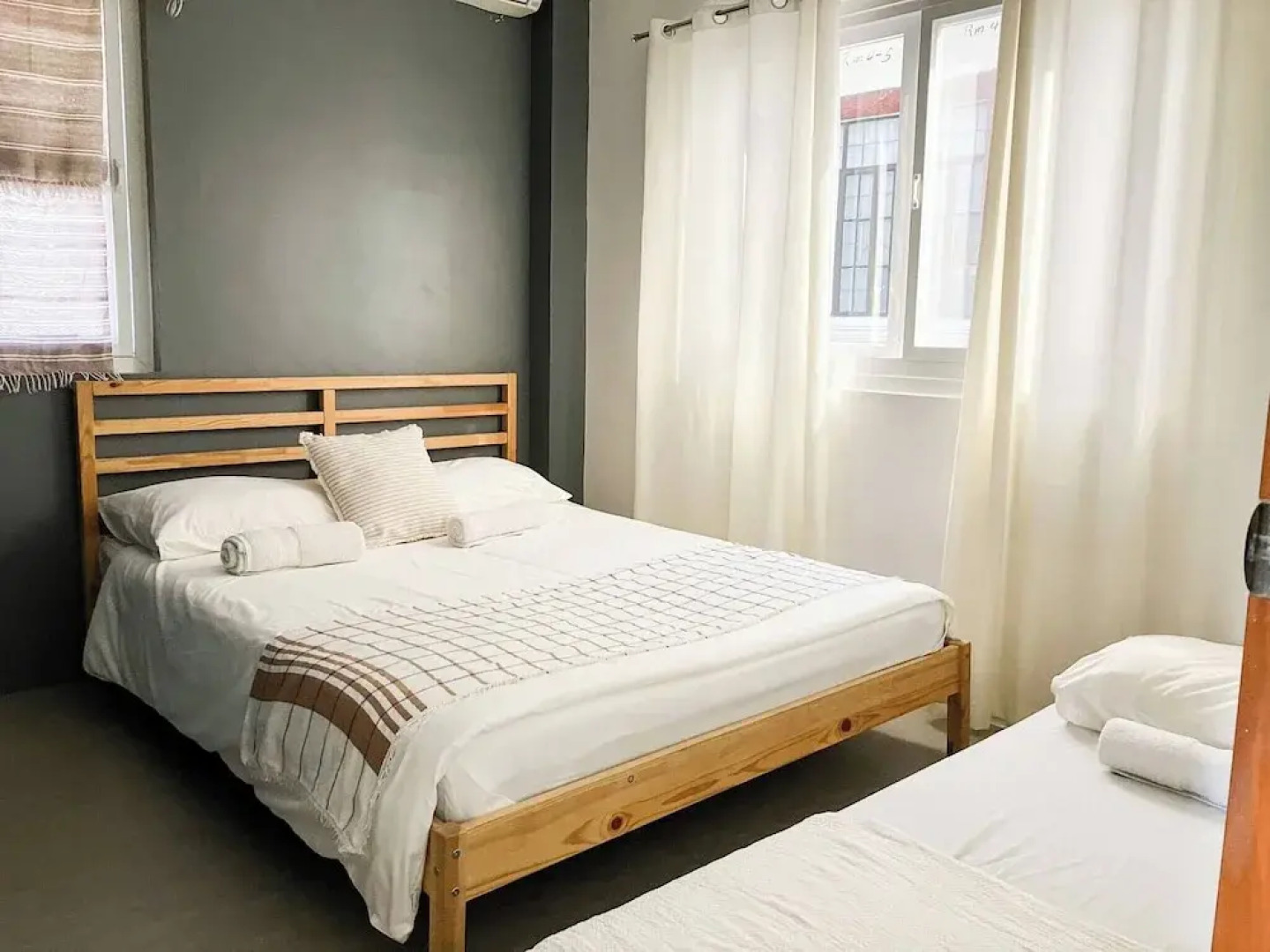 2BR Laid Back Apartment, Near Beach