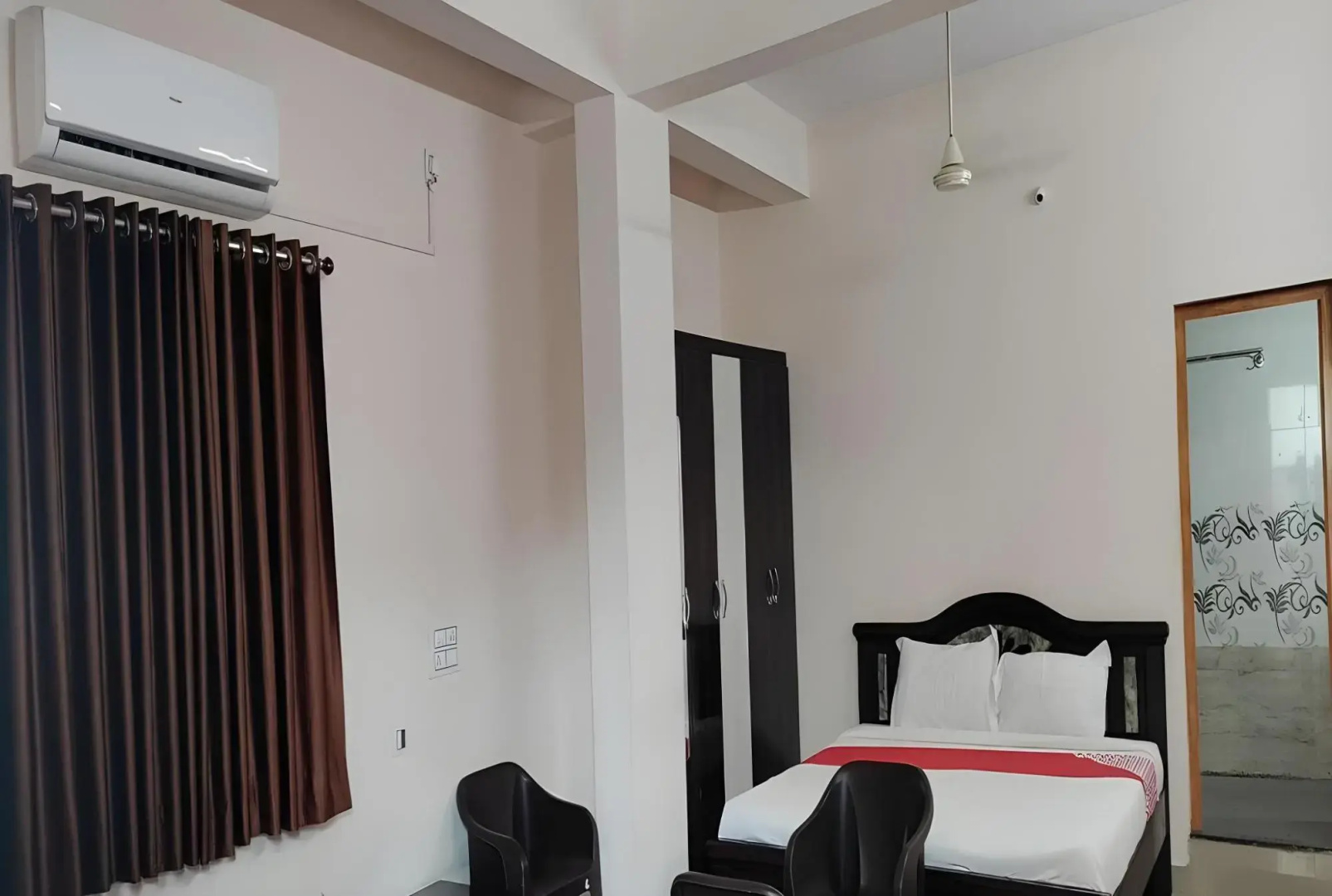 Sri Anjaneya Residency by OYO Rooms