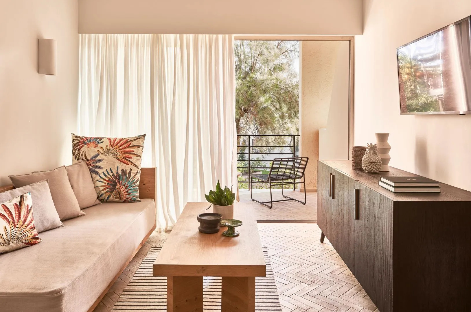 Phāea Cretan Malia, a Member of Design Hotels