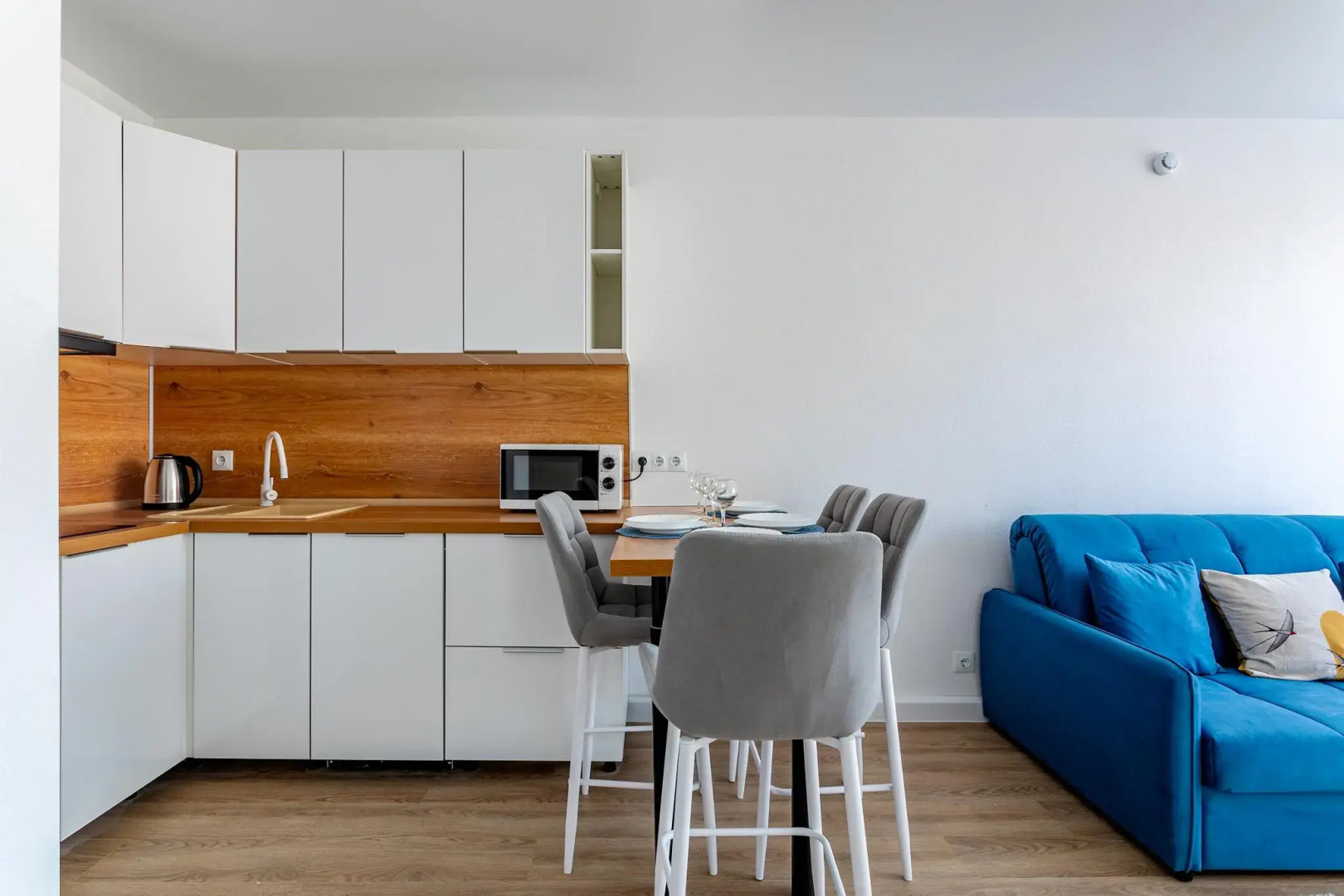 InHome24 (ИнХоум24) на шоссе Очаковское