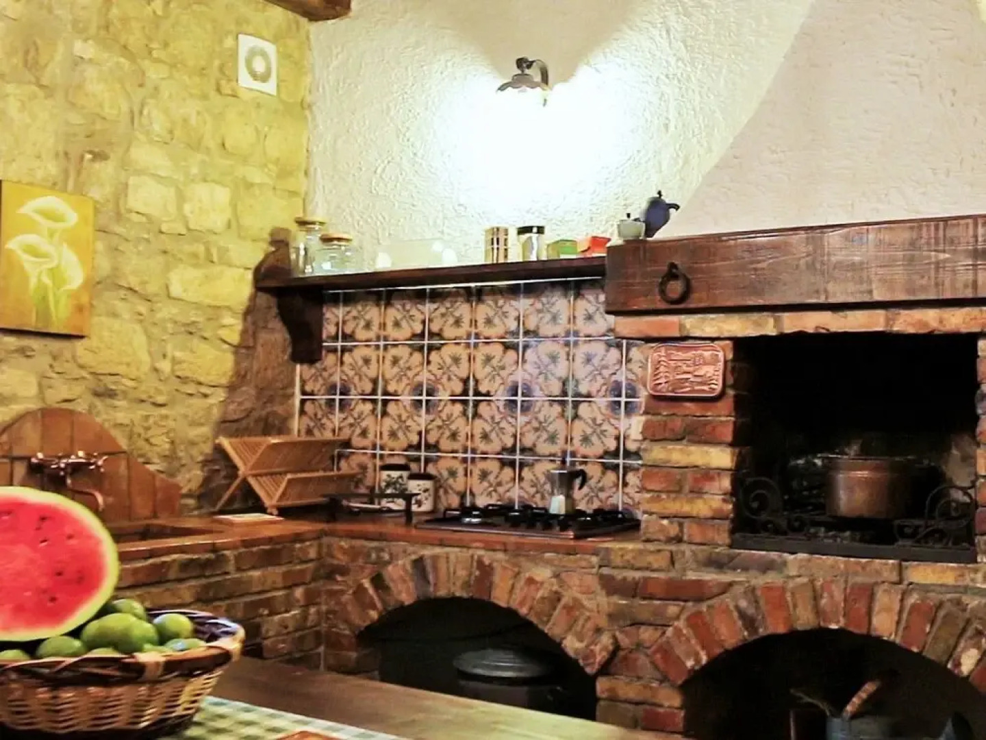 Completely Surrounded by Nature, a Lovely Pool, Sun, Relax!