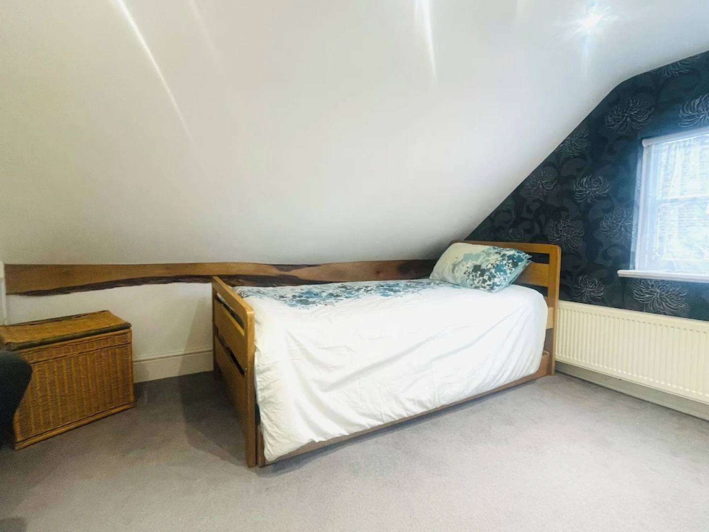 Immaculate 3-bed House in Waltham Cross