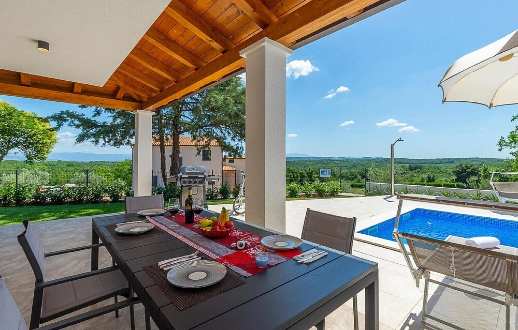 Amazing Home in Vizinada With 3 Bedrooms, Wifi and Outdoor Swimming Pool