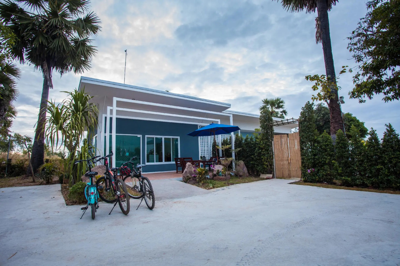 Bluemoon Riverside Resort