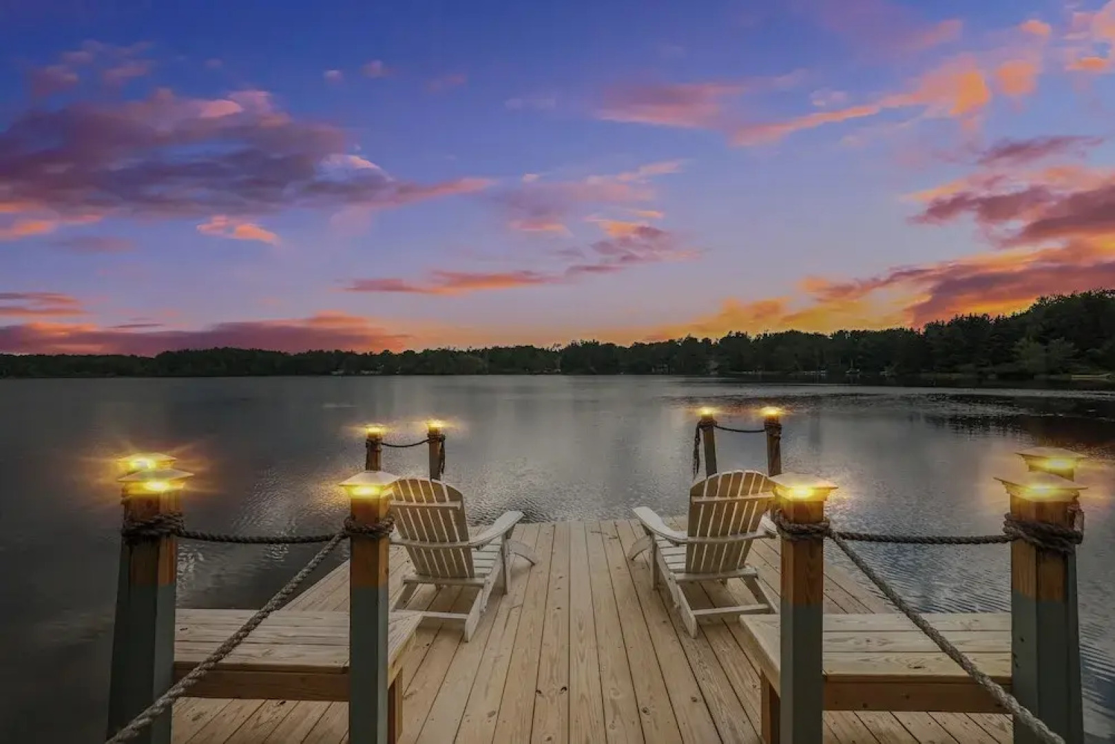 Luxe Lake House w/ Private Beach in Pocono Summit