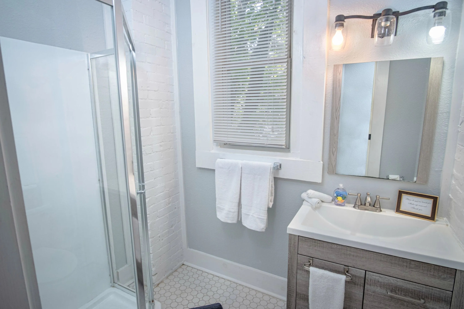 Las Carolinas #4 Cozy 1BR/1BA Sleeps 5