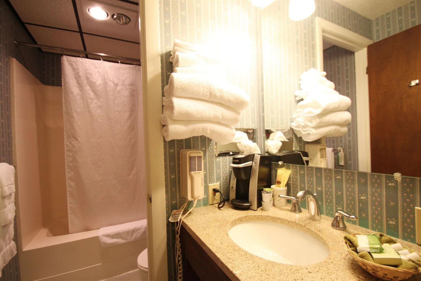 Fireside Inn & Suites Bangor