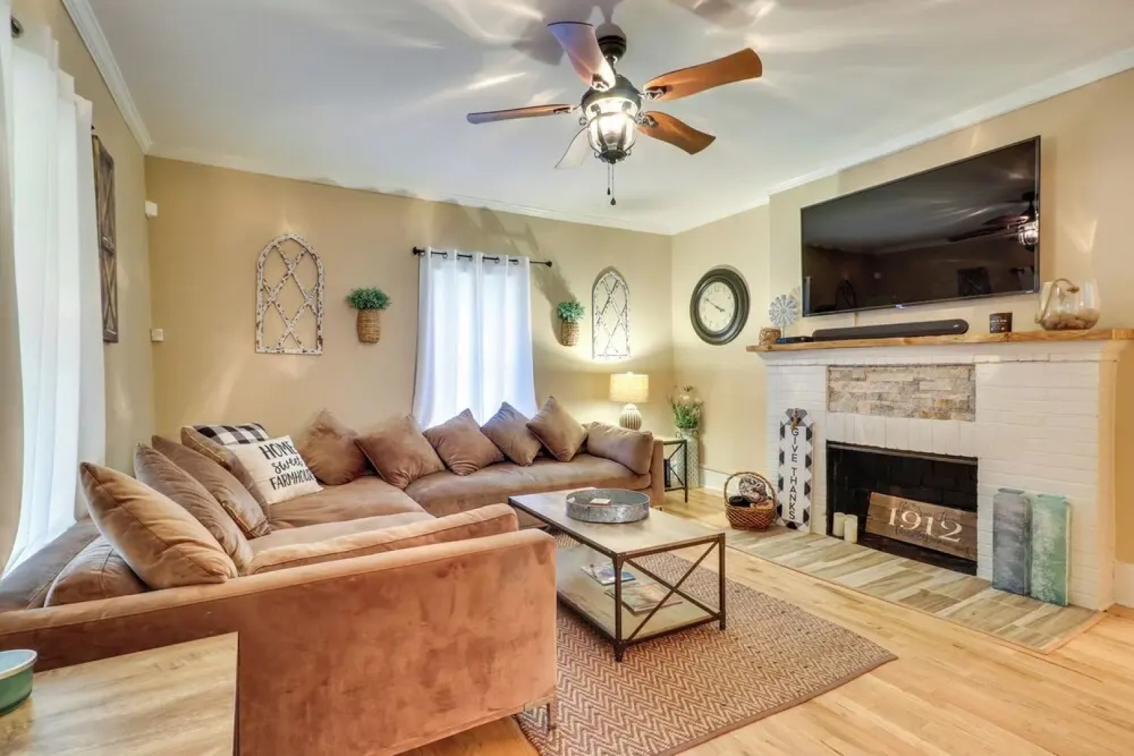 Updated Farmhouse w/ Yard, 10 Mi to Dtwn Atlanta