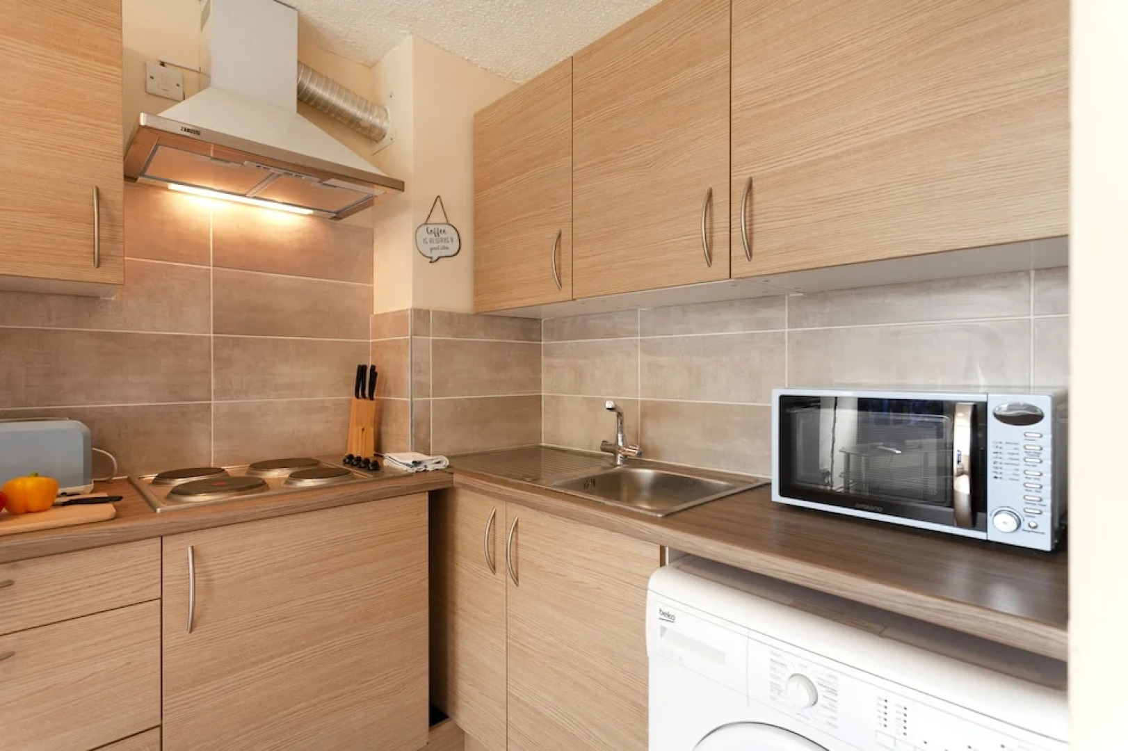 Longlyn 3 bedroom apartment