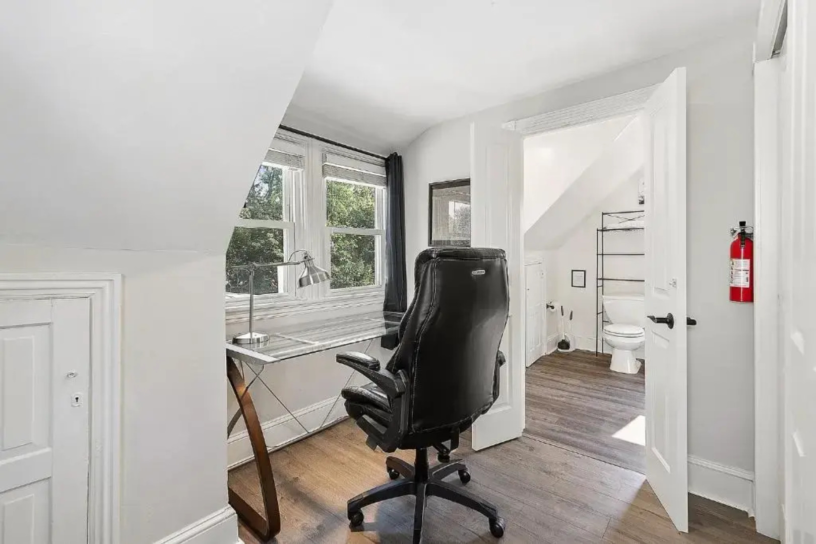 King,Parking,AC,Deck,Train,Uni,Hospital